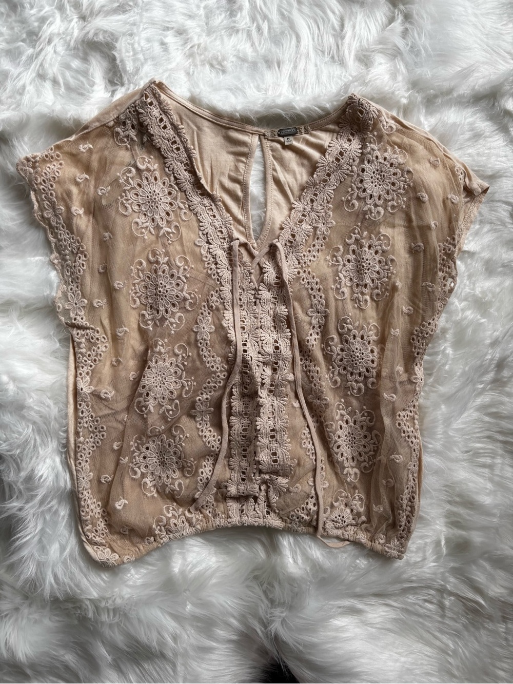 GIMMICKS MEDIUM Boho Lace-Embroidered Tie-Front Women's Top - Beige